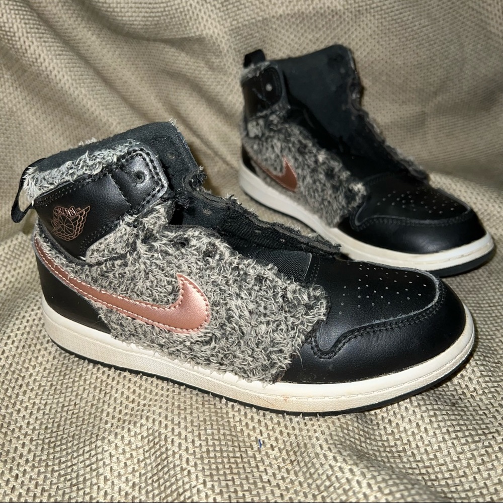 Jordan Retro 1 GG Black Broze With Fur